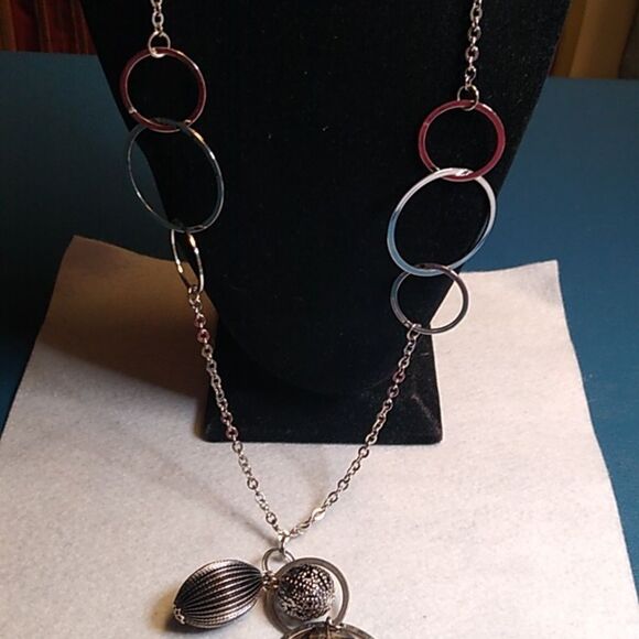 Vintage Bonnie J Elegant Multi-Color Open Circle Necklace - Picture 3 of 9